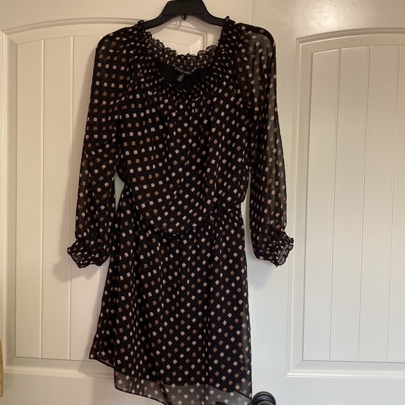 White House Black Market Off The Shoulder Printed Dress Chiffon Black Tan Sz M - Picture 8 of 12